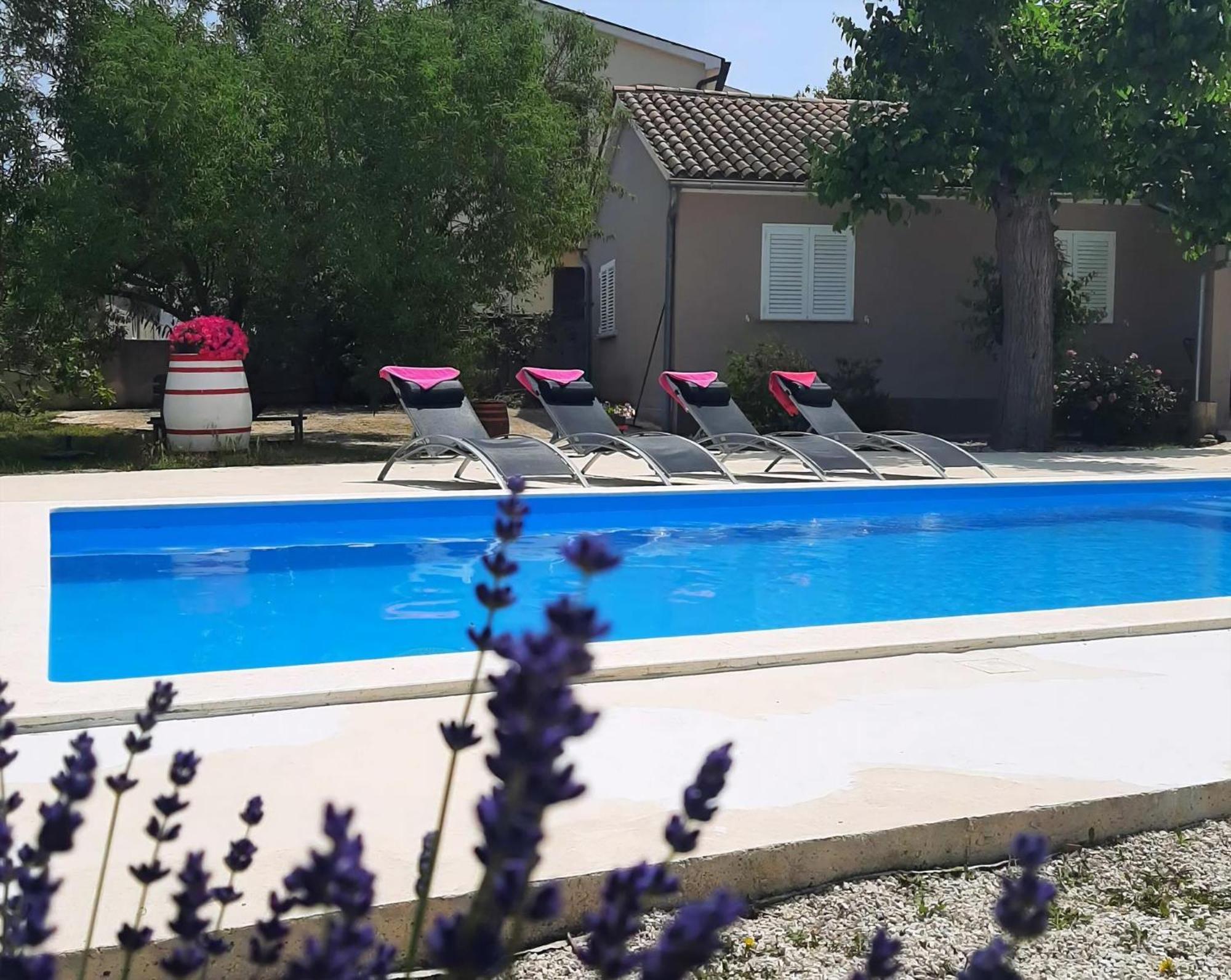 Ferienhaus Aqua Mit Pool Jadreski Bagian luar foto